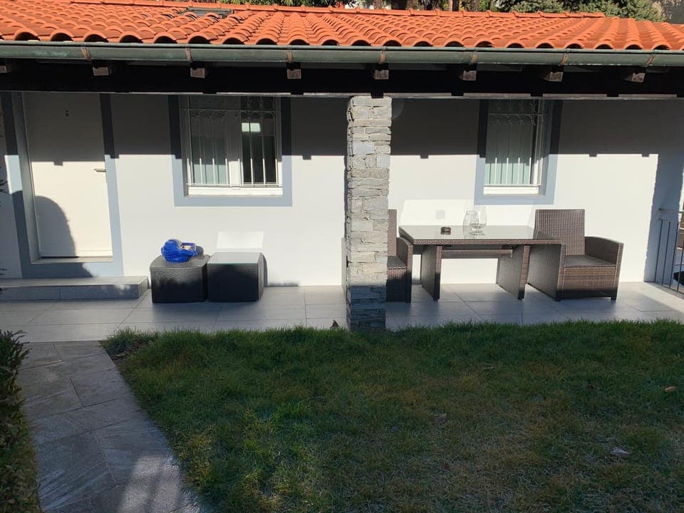 Patio, Facade/entrance