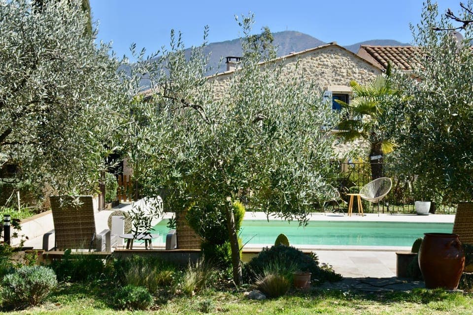 Property building, Swimming pool