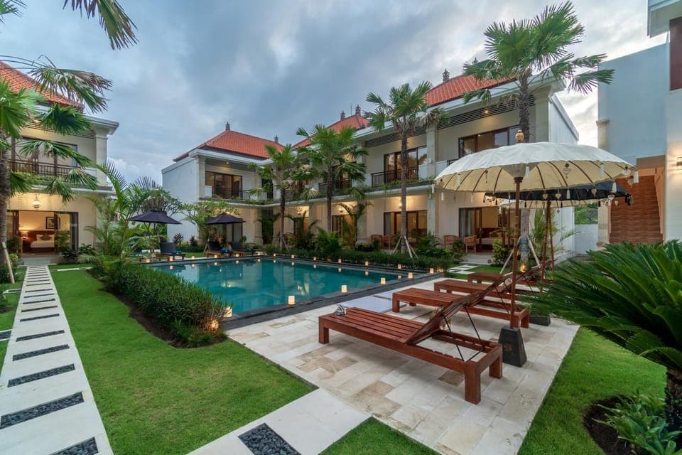 Property building, Patio, Garden, Swimming pool