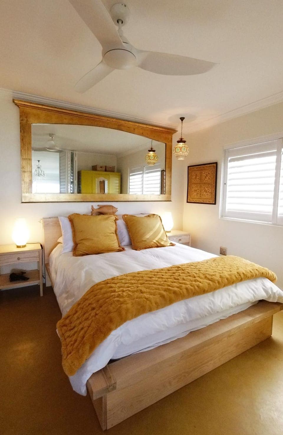 Bed, Bedroom, fireplace