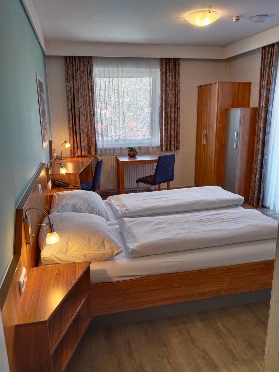 Bed, Photo of the whole room, Seating area, Bedroom, wardrobe