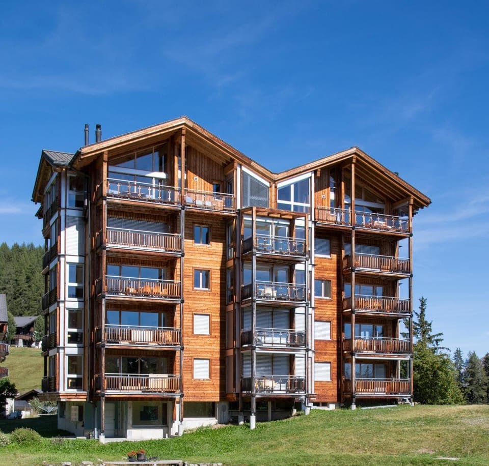 Property building, Spring