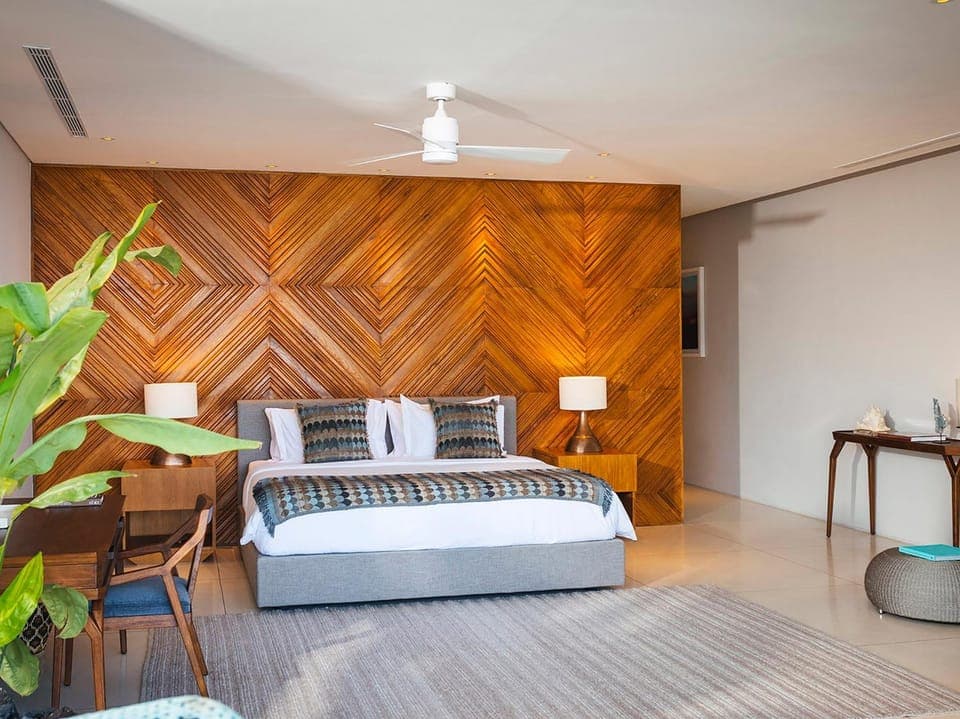 Photo of the whole room, Seating area, Bedroom