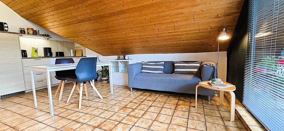 Coffee/tea facilities, Living room, Dining area, Bedroom, microwave