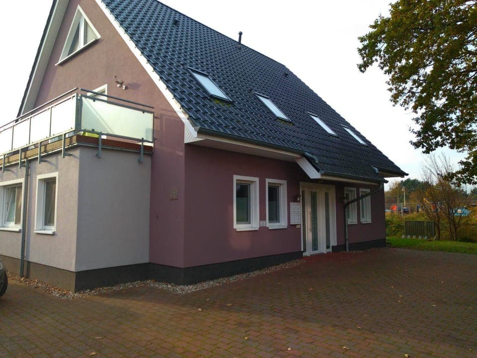 Property building, Facade/entrance