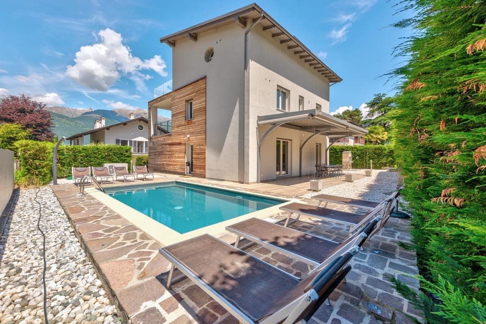 Property building, Swimming pool