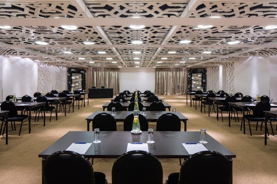 Meeting/conference room