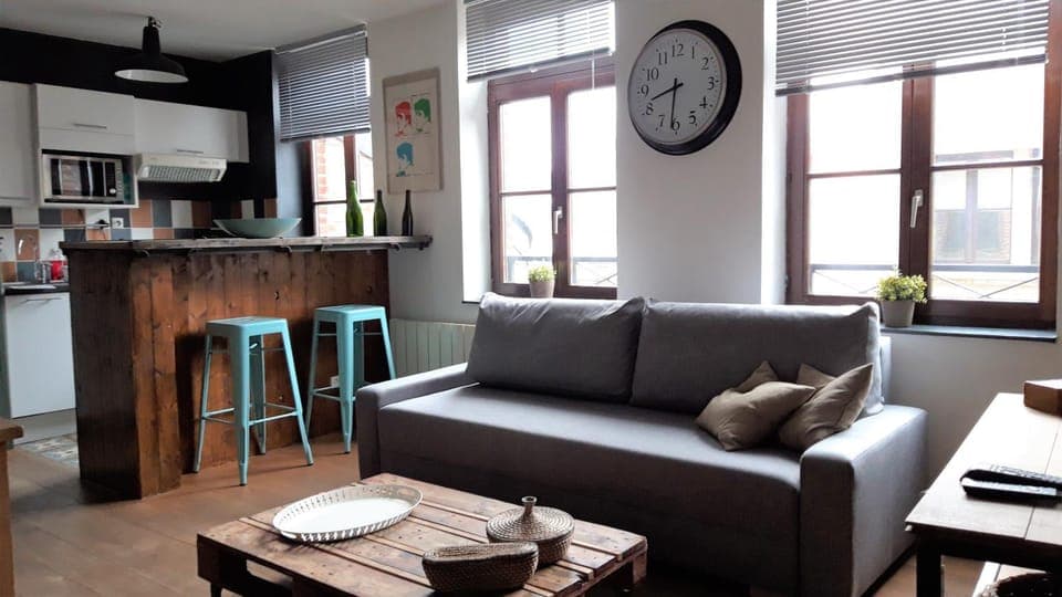 Kitchen or kitchenette, Living room