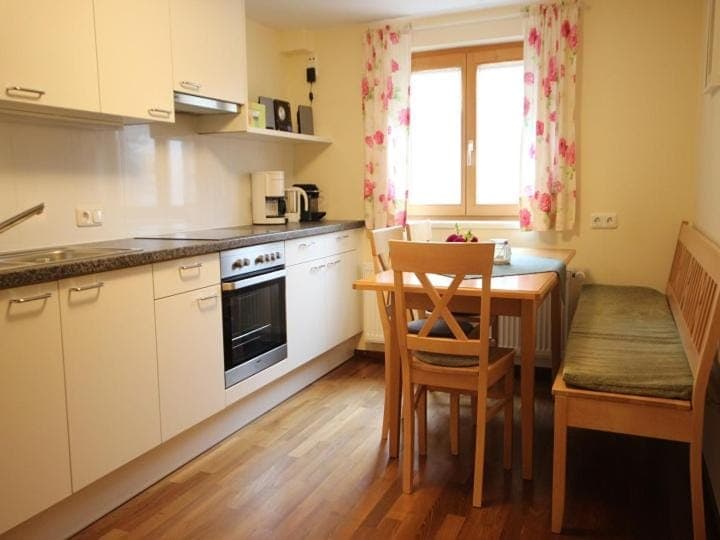 Dining area, kitchen
