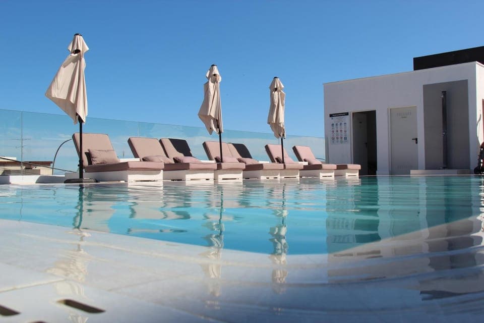 Day, Swimming pool, Swimming pool