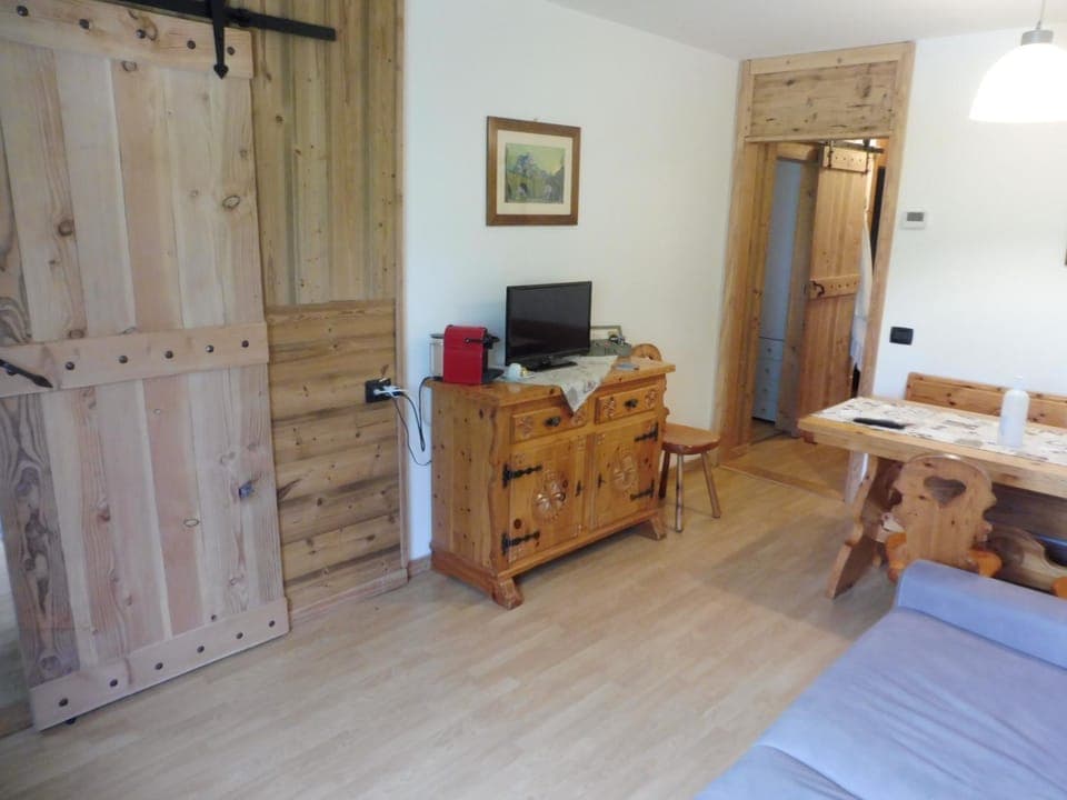 Communal lounge/ TV room, Living room, Photo of the whole room, Seating area