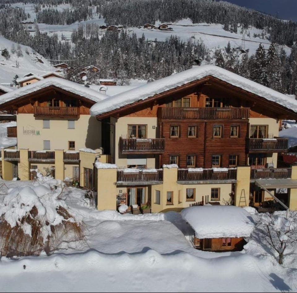 Property building, Winter