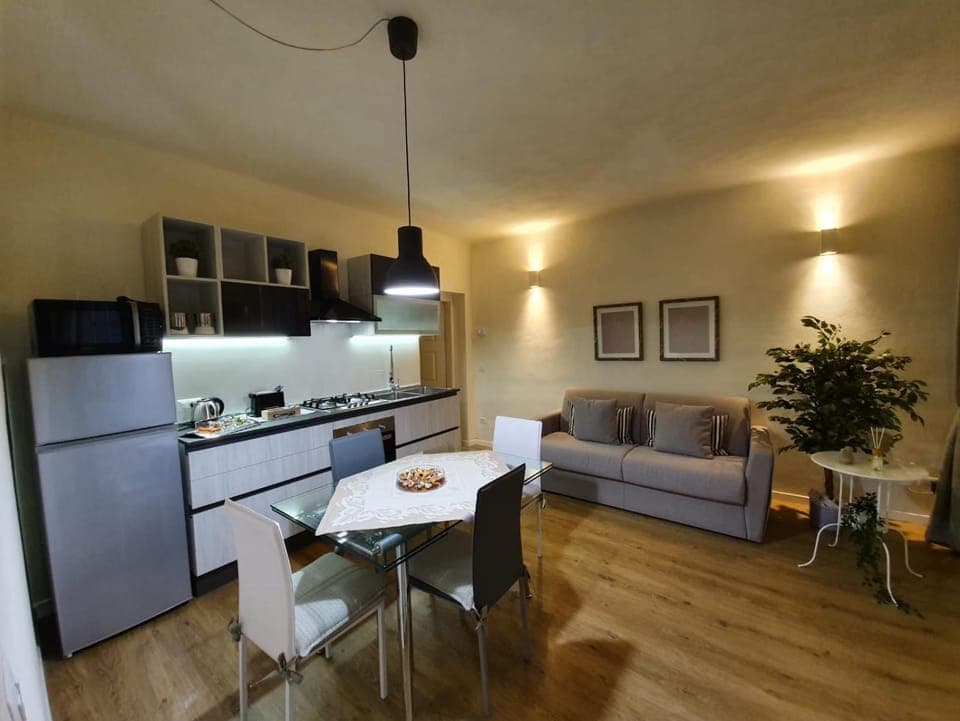 Kitchen or kitchenette, Living room, Seating area