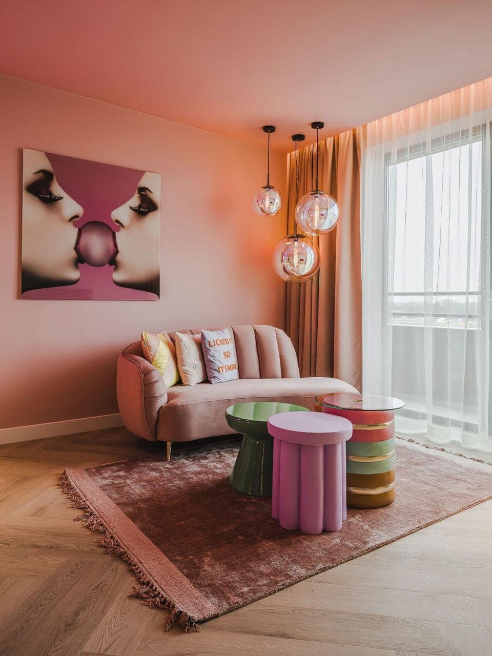 Living room, Seating area