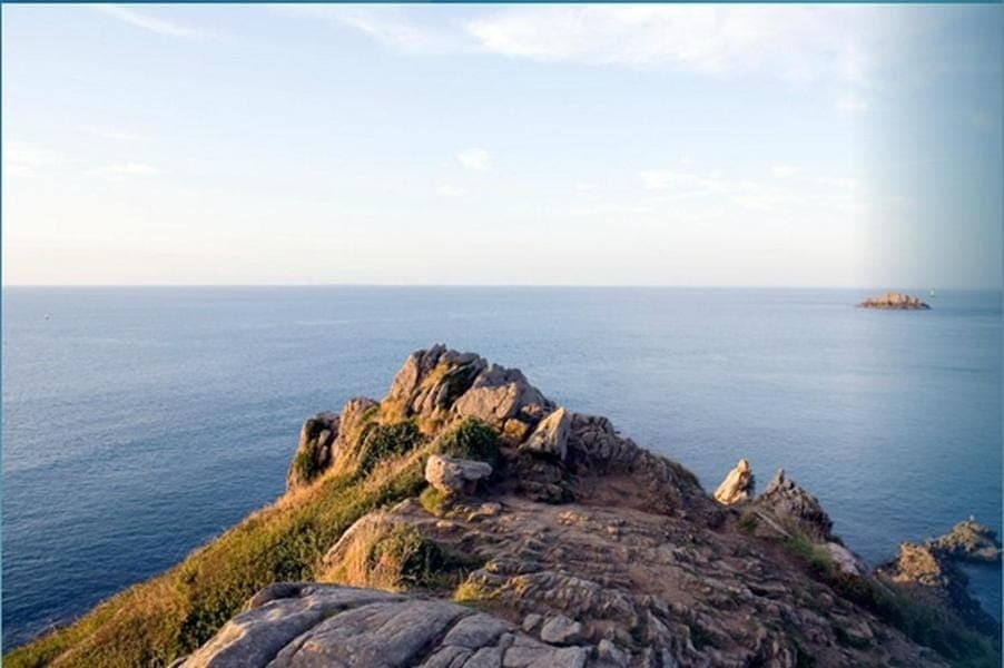 Nearby landmark, Landmark view