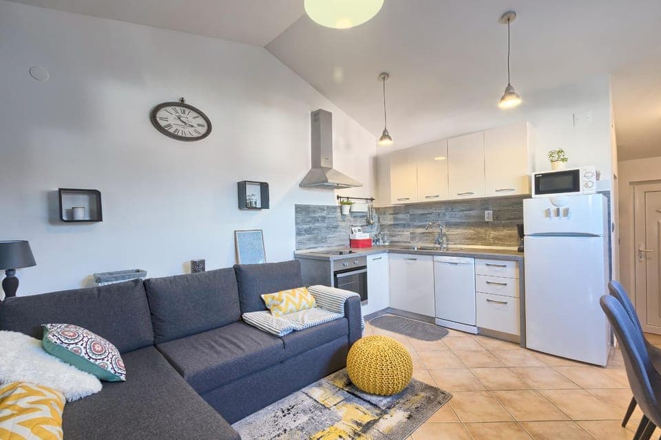 Kitchen or kitchenette, Living room