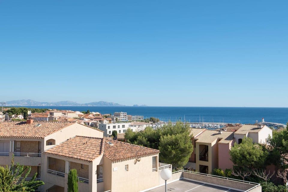 Nearby landmark, Day, Natural landscape, Balcony/Terrace, Sea view