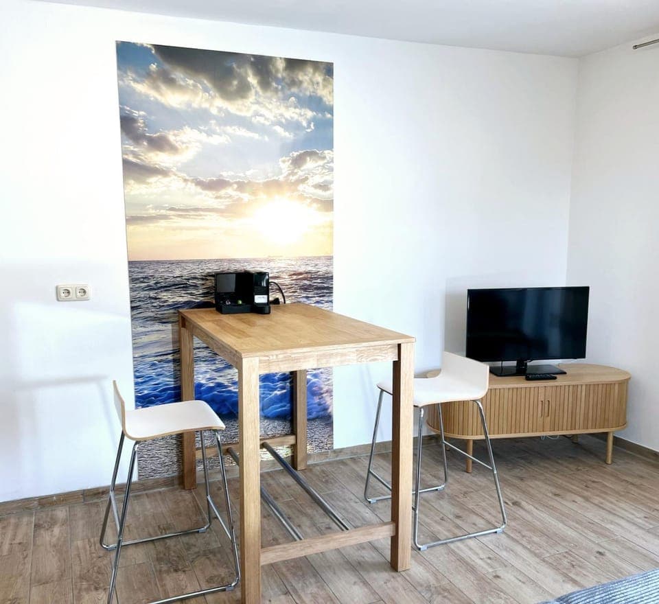 Dining area, Evening entertainment