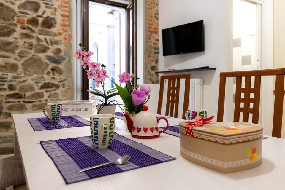 Coffee/tea facilities, Decorative detail