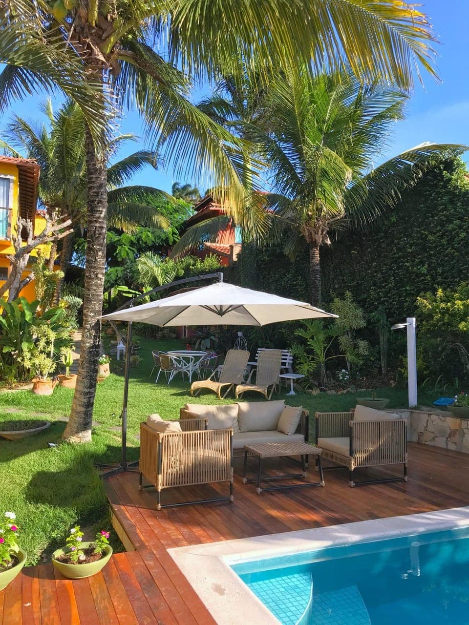 Property building, Day, Natural landscape, Garden, Garden view, Swimming pool