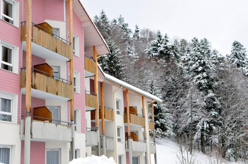 Facade/entrance, Winter