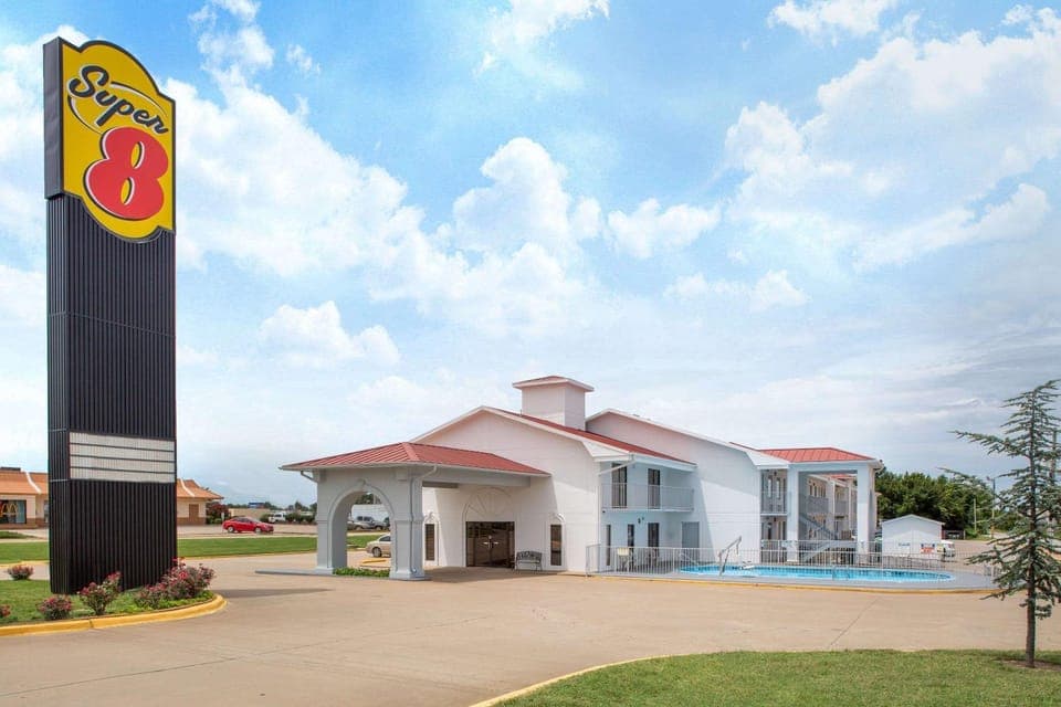 Property building, Day, On site, Time of day