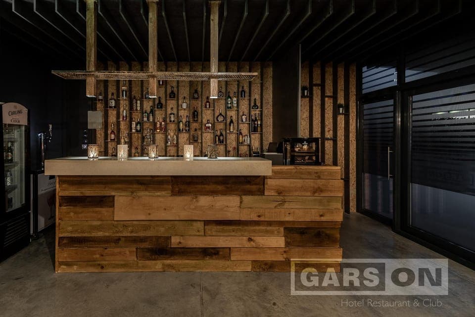 Nightclub / DJ, Lounge or bar, Evening entertainment