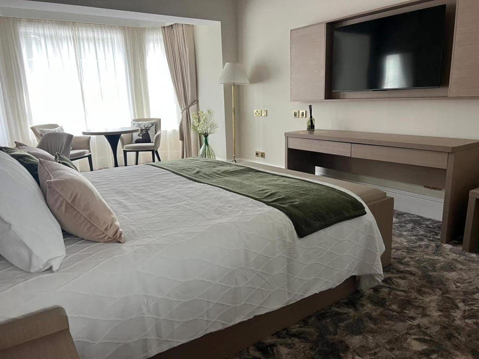 Bed, TV and multimedia