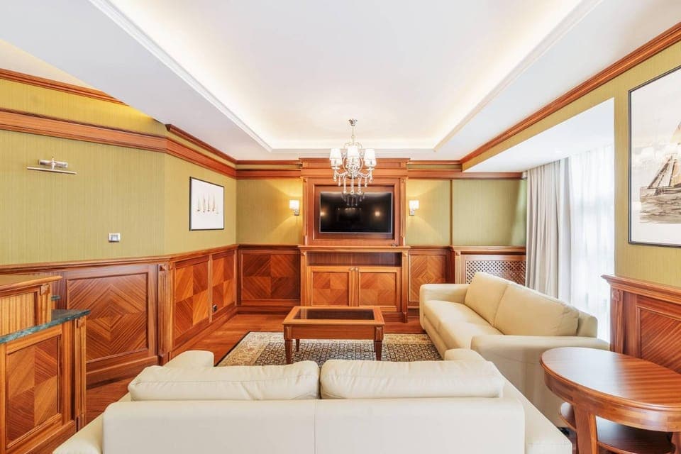 TV and multimedia, Living room, Photo of the whole room, Seating area