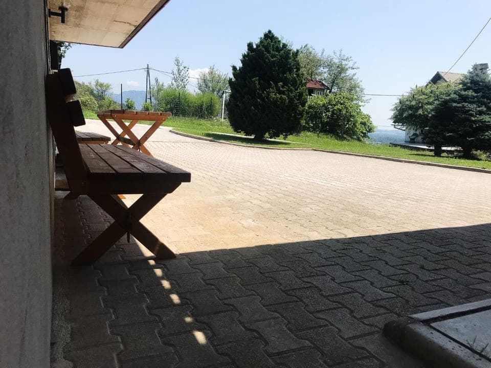 Patio, Off site, Day, Summer, Garden, Balcony/Terrace, Mountain view