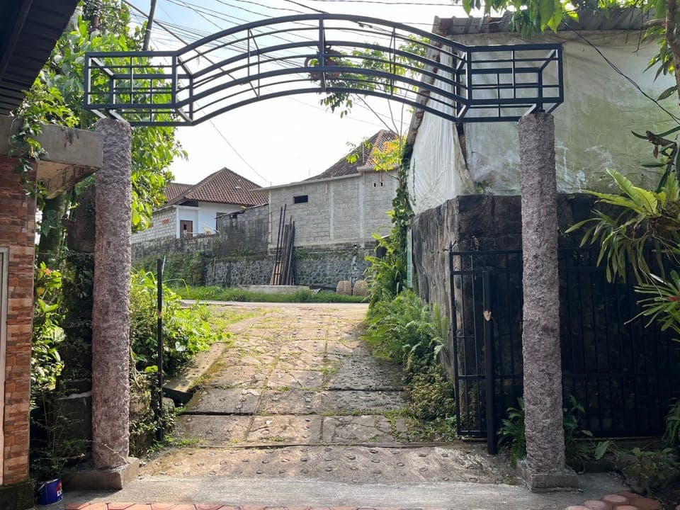 Facade/entrance, Day