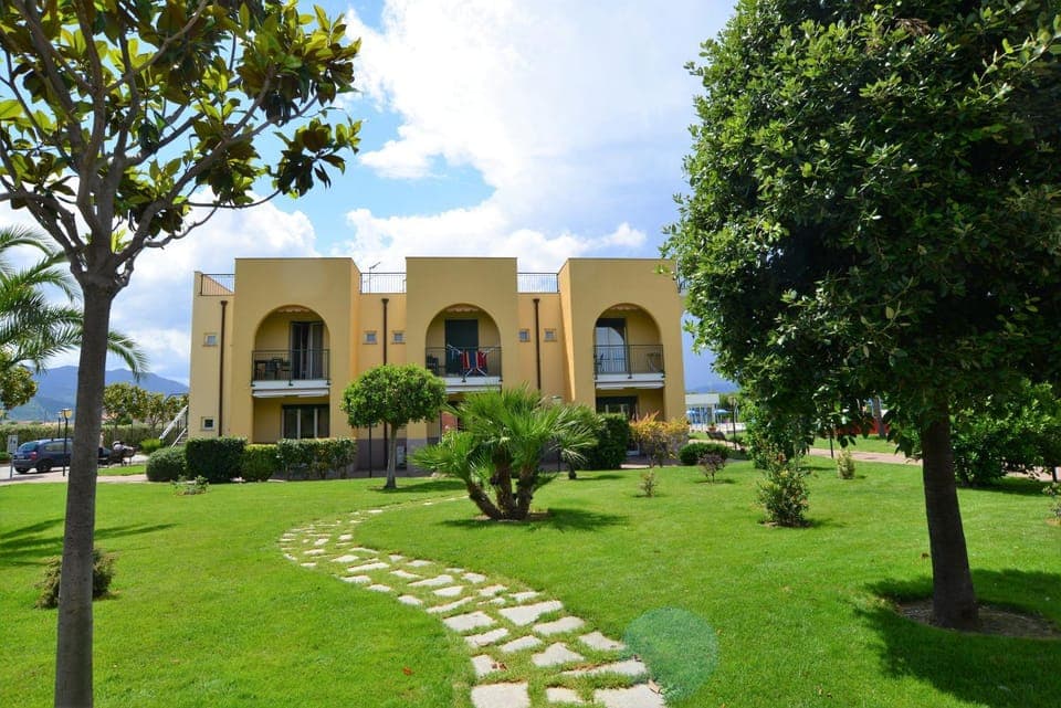 Property building, Garden