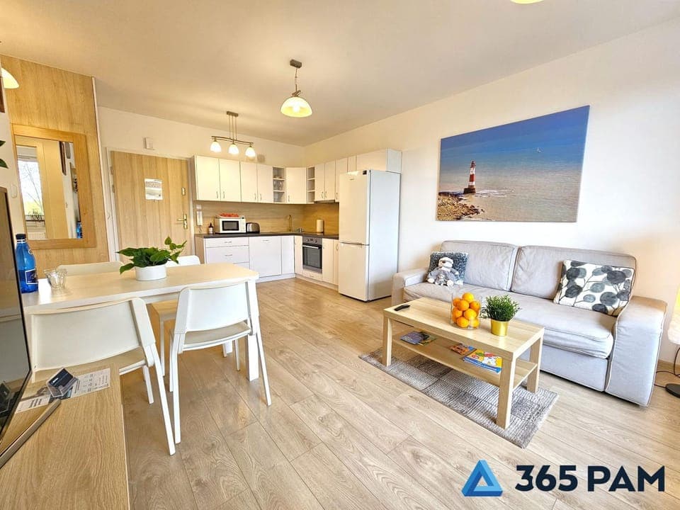 Kitchen or kitchenette, Living room, Seating area, Dining area, oven, stove