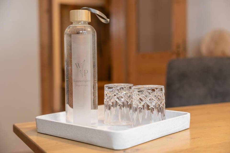 Coffee/tea facilities, Dining area