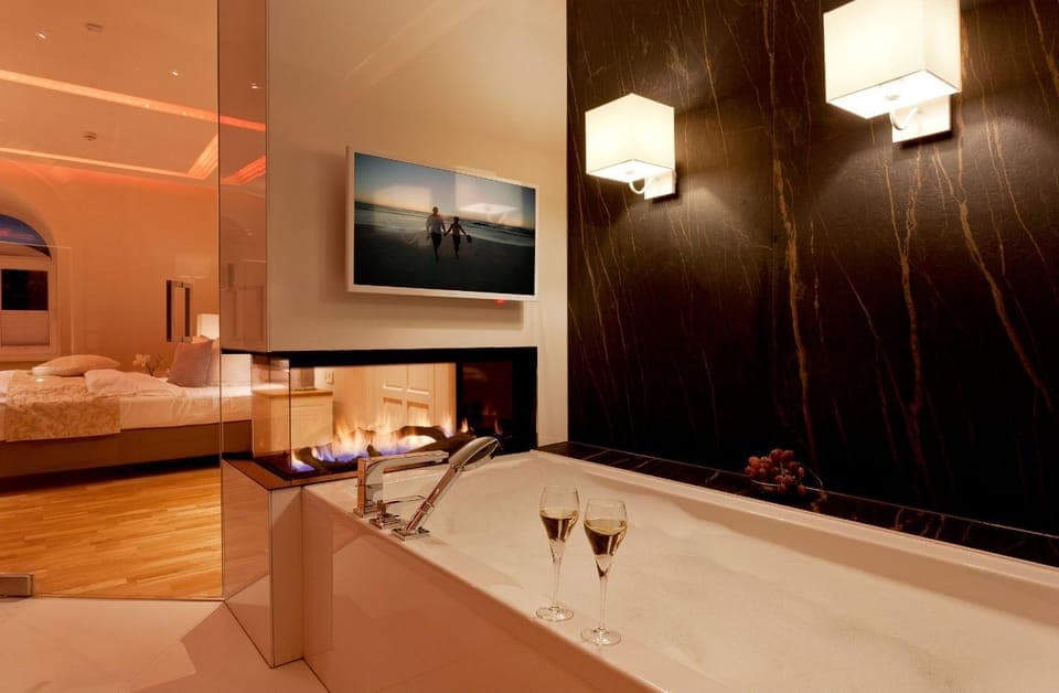 Bathroom, Photo of the whole room, Bath