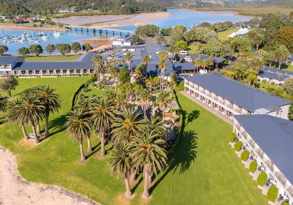 Neighbourhood, Bird's eye view