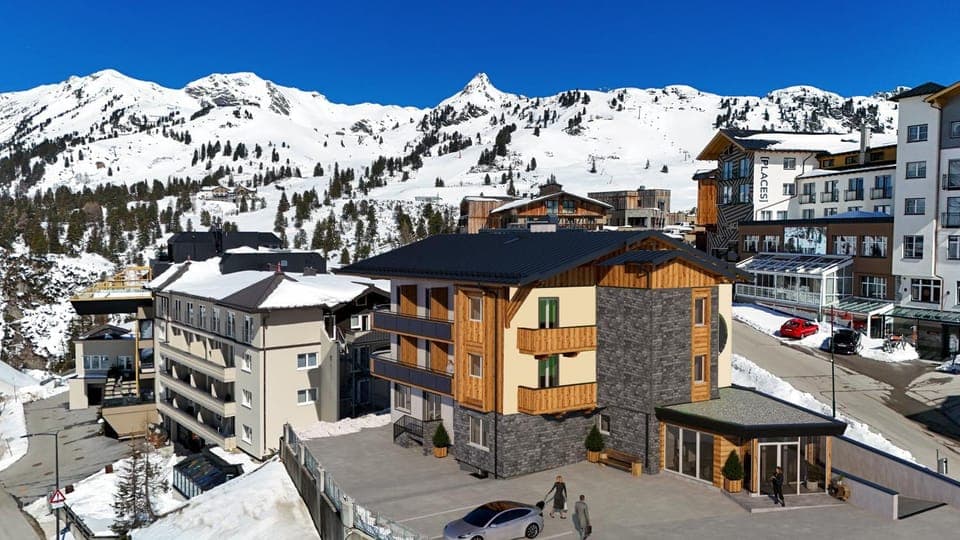 Property building, Neighbourhood, Natural landscape, Bird's eye view, Mountain view, Location