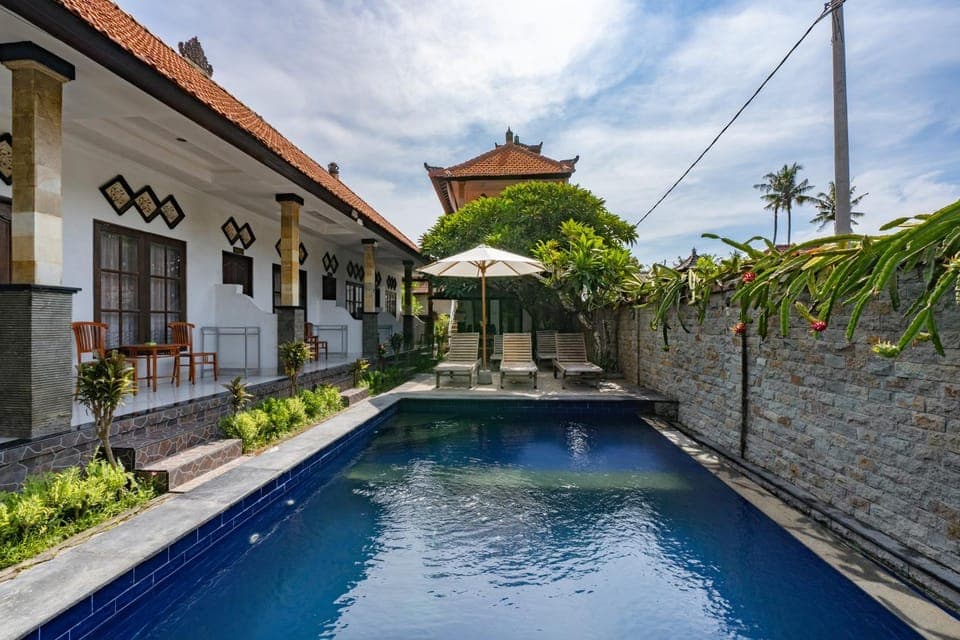 Property building, Swimming pool
