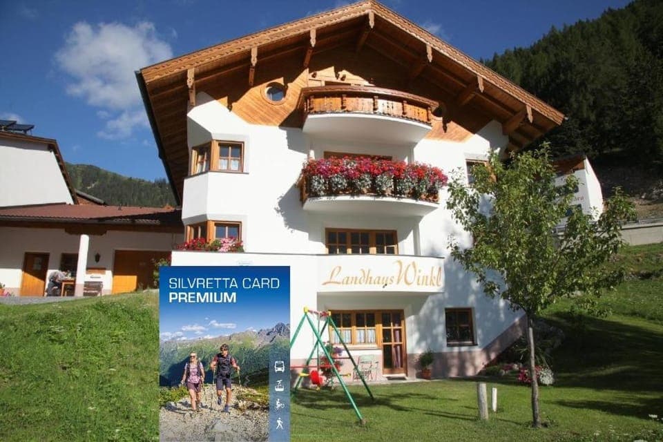 Property building, Facade/entrance, Summer