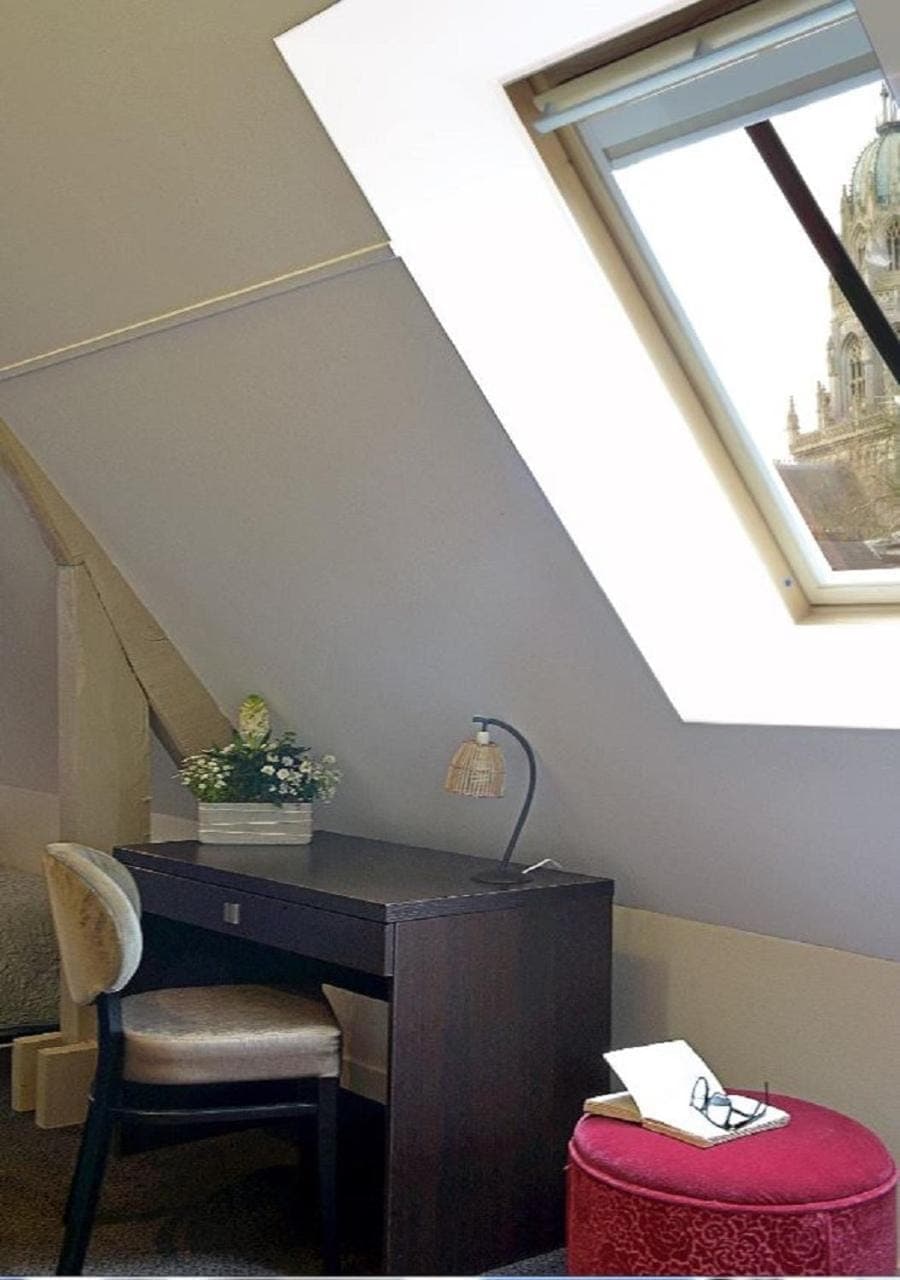 Coffee/tea facilities, Landmark view, Landmark view, cot, Family, Family