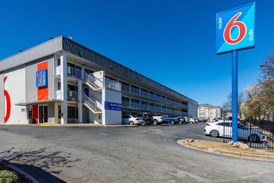 Property building, Facade/entrance, Day, Property logo or sign, On site, Time of day