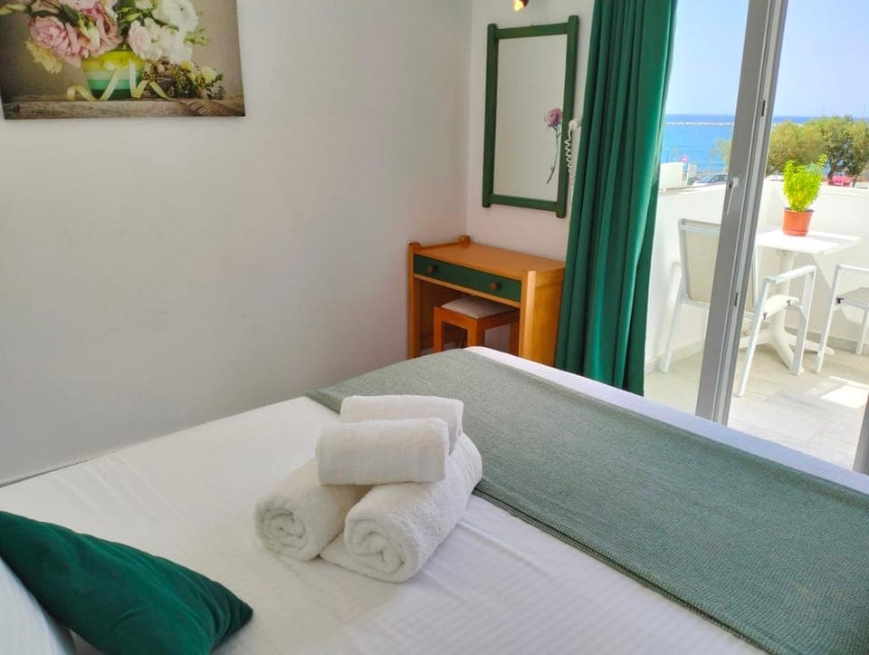 Balcony/Terrace, Bedroom, Sea view