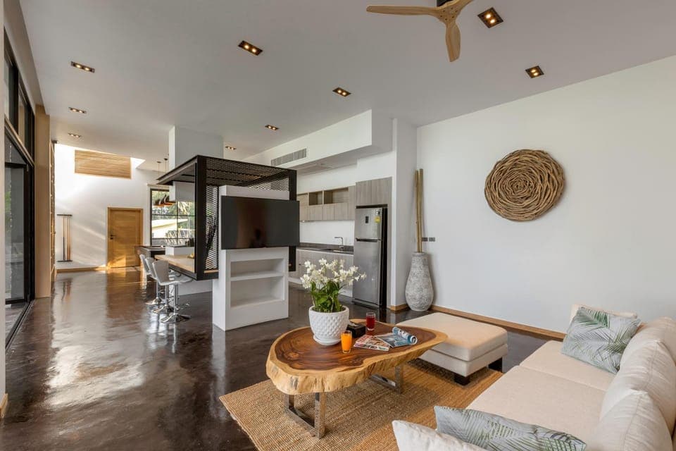 Kitchen or kitchenette, Living room, Seating area, Garden view, Pool view, Sea view, Family