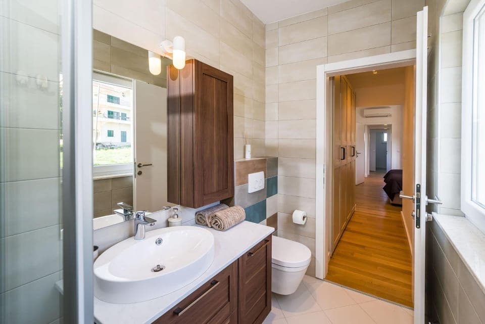 Shower, Bathroom, towels