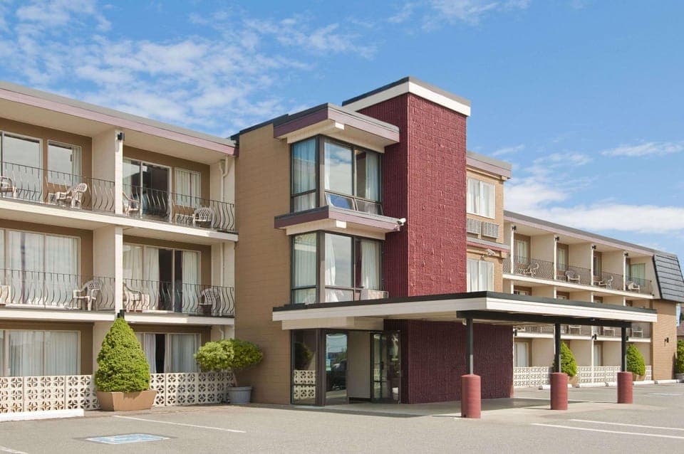 Property building, On site