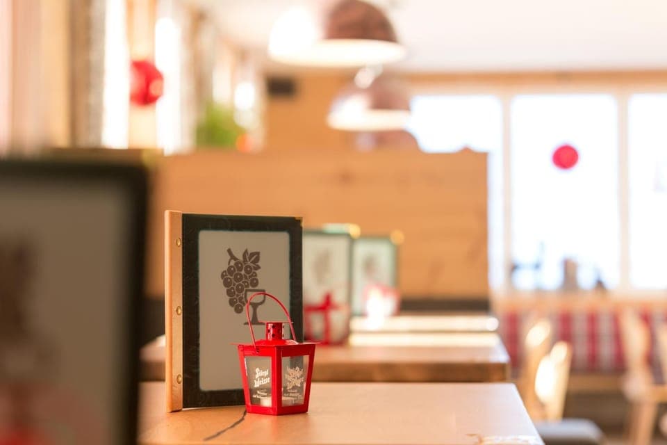 Restaurant/places to eat, Lounge or bar, Seating area