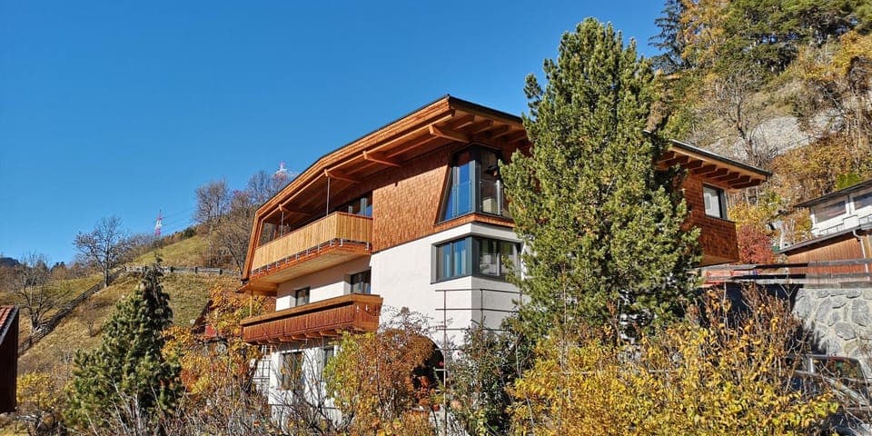 Facade/entrance, Autumn