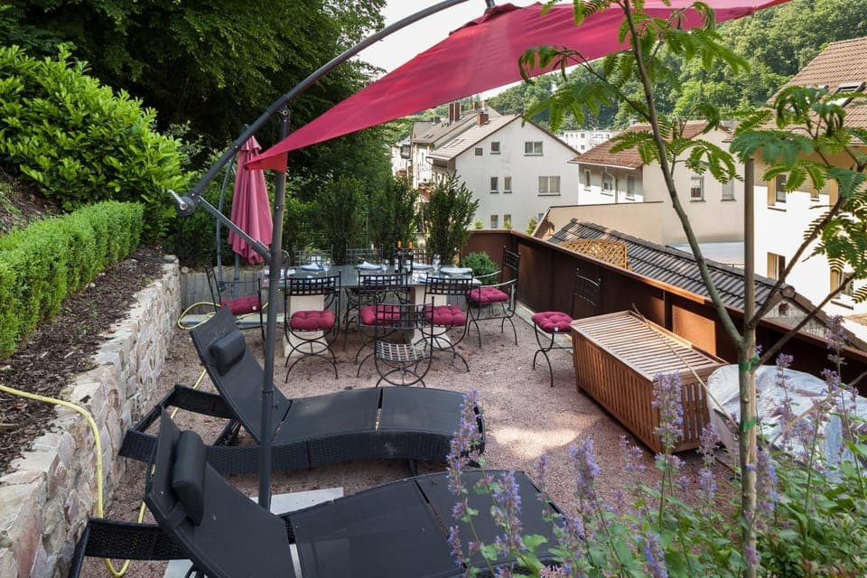 Garden, Balcony/Terrace, Seating area, Garden view, sunbed