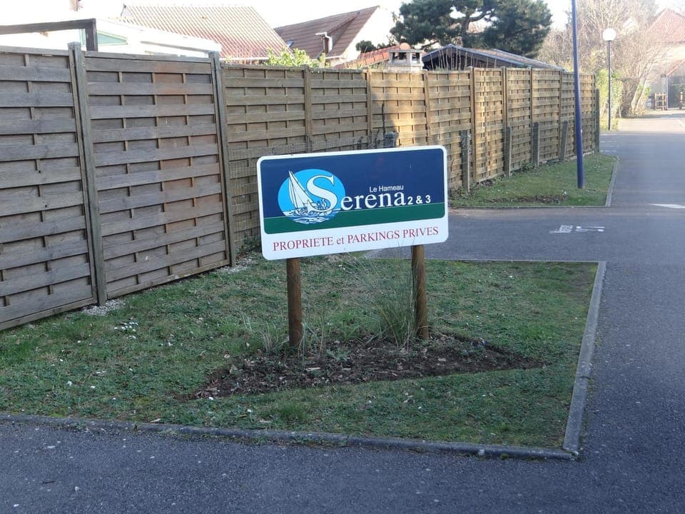 Facade/entrance, Property logo or sign