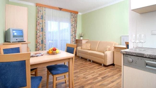 Living room, Photo of the whole room, Dining area